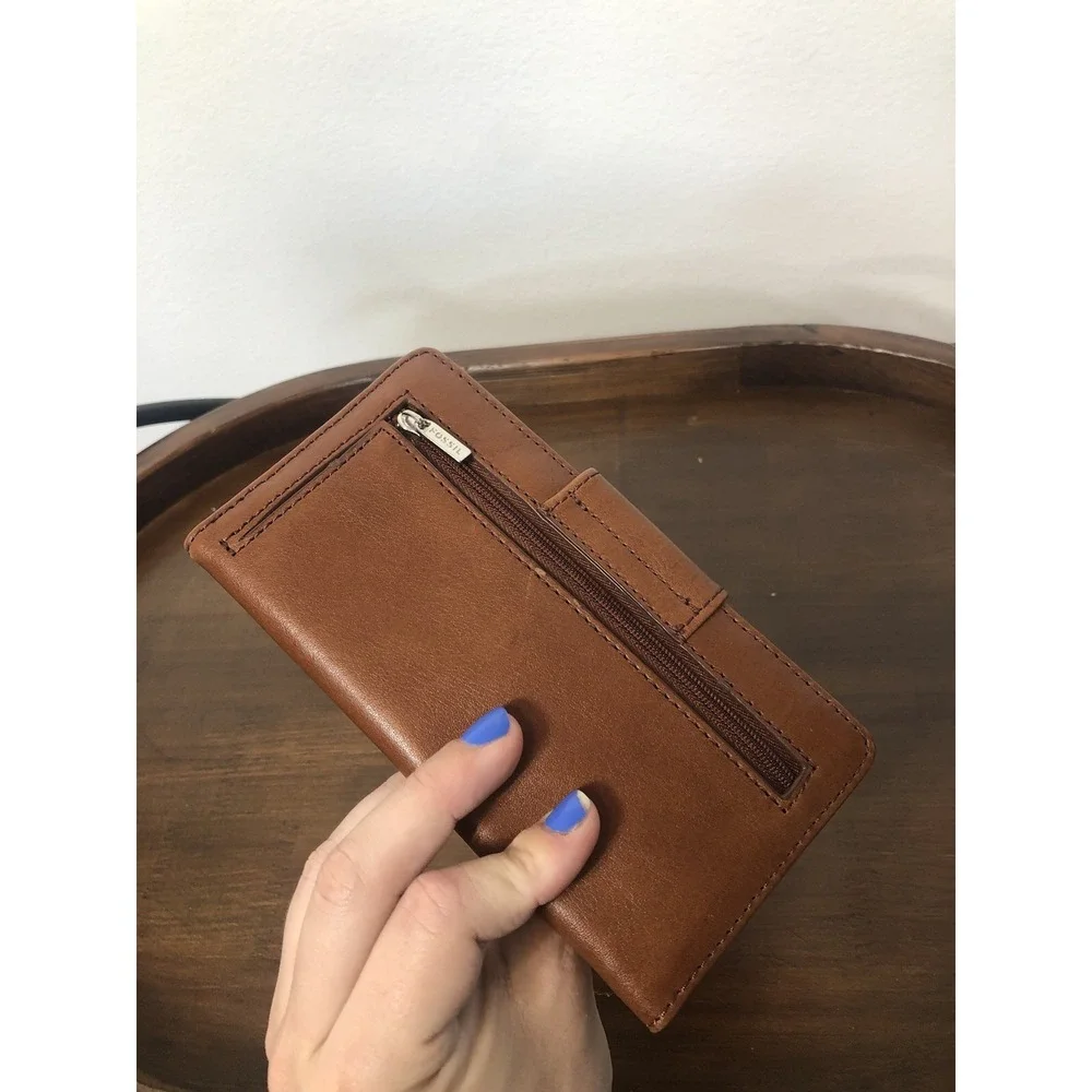 Fossil brown leather